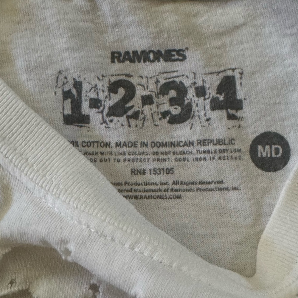 Ramones Distressed Graphic Band Tee - Picture 4 of 6